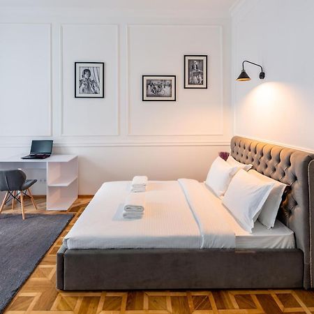 Alfa Apartments Grushevskoho 7 Львов Экстерьер фото