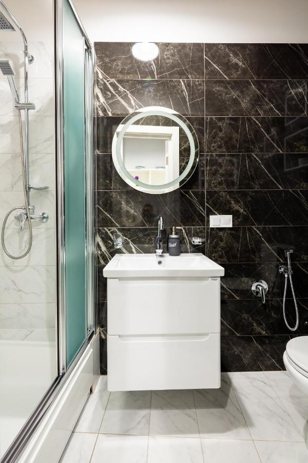 Alfa Apartments Grushevskoho 7 Львов Экстерьер фото