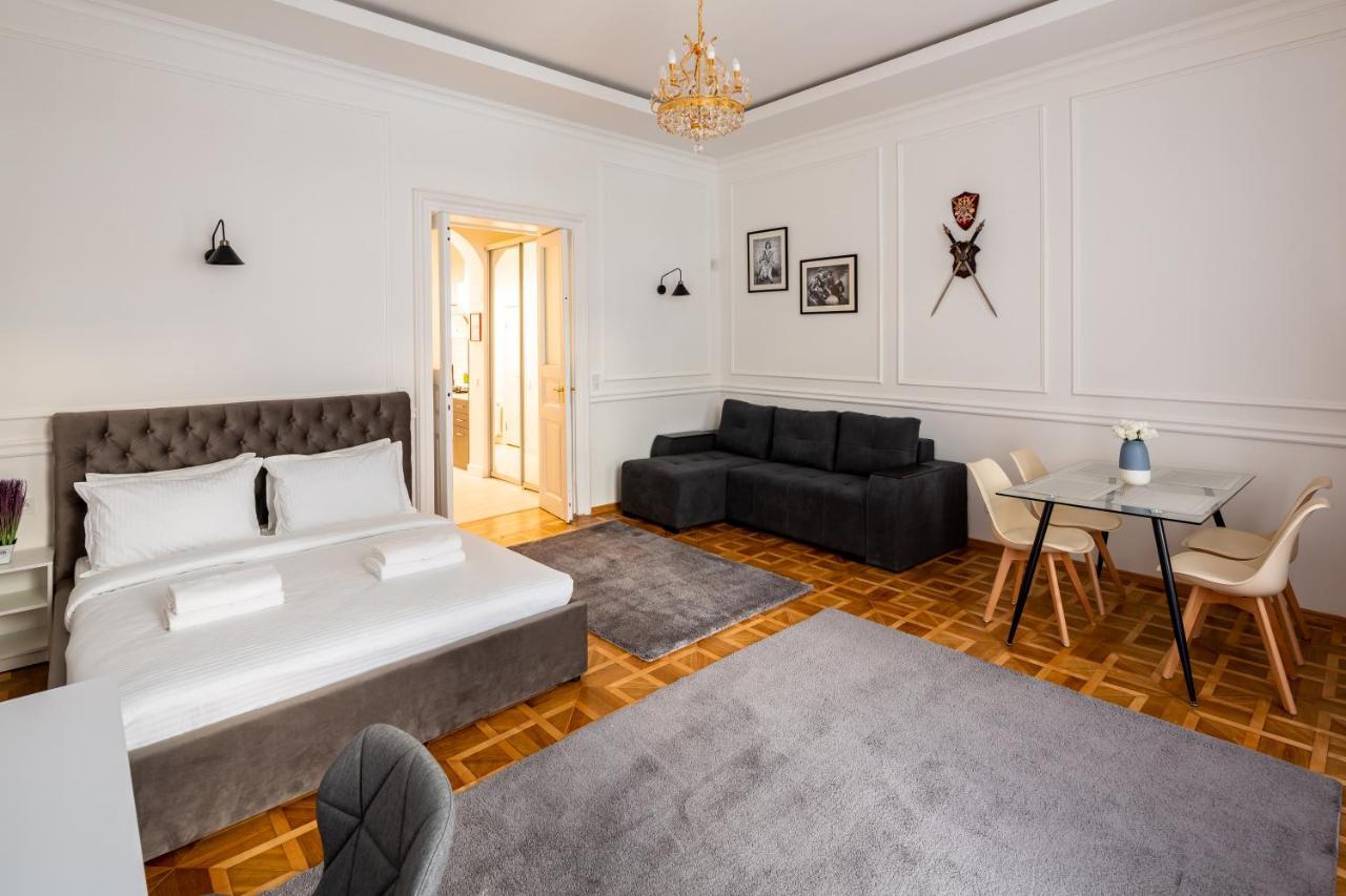 Alfa Apartments Grushevskoho 7 Львов Экстерьер фото