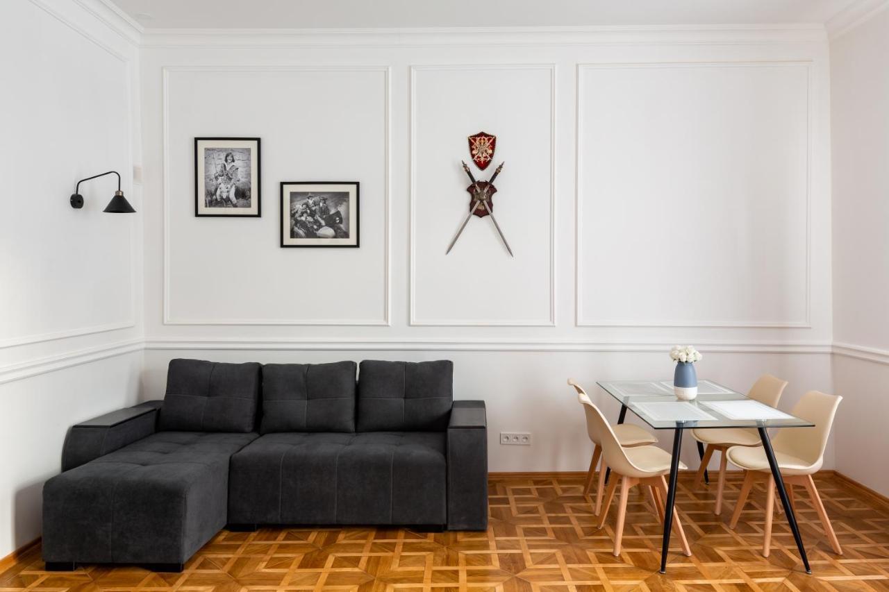 Alfa Apartments Grushevskoho 7 Львов Экстерьер фото